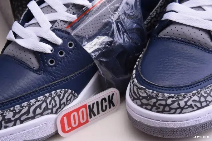3 MIDNIGHT AIR JORDAN NAVYCT8532-401 0625